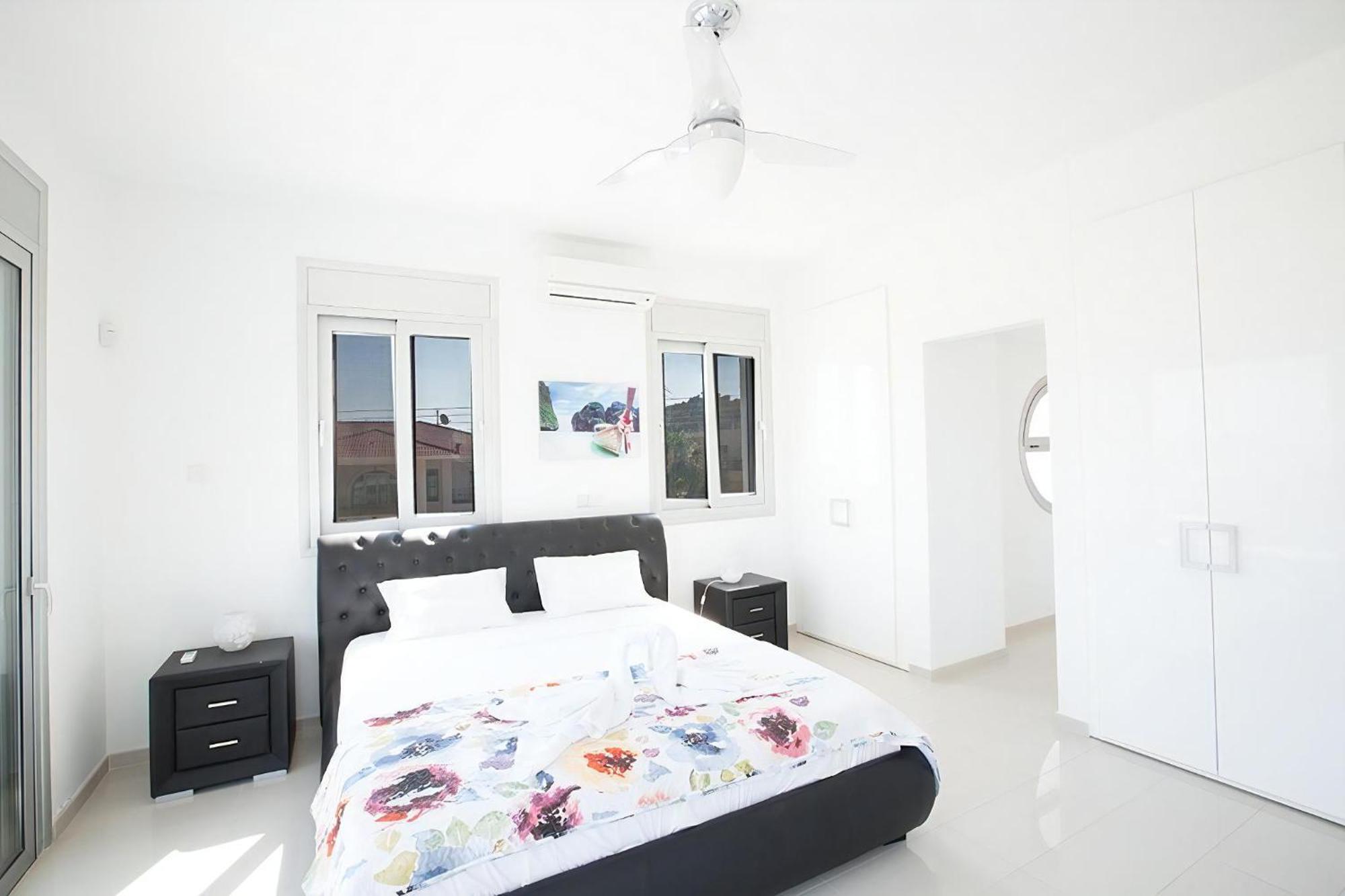 Villa Protara Chrysos - Beautiful 5 Bedroom Protaras Villa - Walking Distance To Fig Tree Bay المظهر الخارجي الصورة
